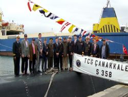 Gazilerden TCG. Çanakkale Denizaltısı’na Ziyaret